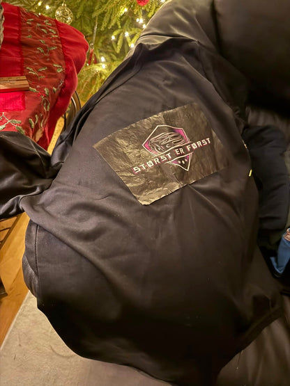 T-Skjorte med logo trykket foran